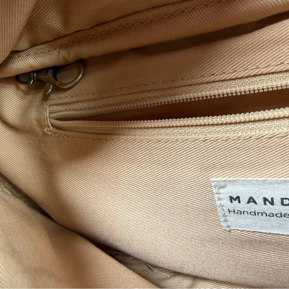 MANDRN Woven Atlas Crossbody! 💃 🔥 - Picture 14 of 14